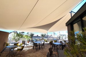 Segel Duo von innen für Hotelterrasse, Hotel Muchele, Burgstall, 2022