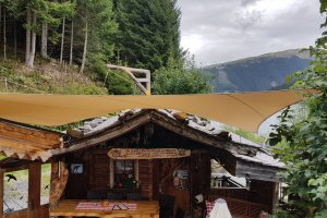 Sonnensegel für Haus am See, Seestüberl, Gerlos, Österreich, 2017