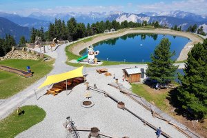 Schattenplatz Spielparadies Widiversum, Skiregion Hochötz, Österreich 2017