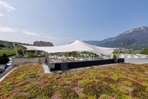 Saisonsegel über 2 Terrassenebenen, überdachte Fläche ca. 200m², Hotel Weinegg, Grilan, Südtirol, 2017