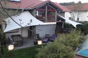 2 Segel über Terrasse, Bad Reichenhall, Bayern, 2017