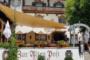 Tradition trifft modernes Design, Zur Alten Post, Wallgau, Bayern, 2018