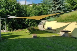 Segel über Grillplatz, Trento, Südtirol, 2017