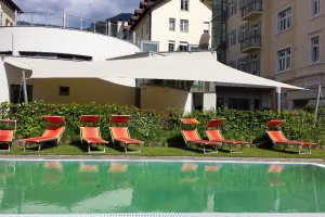 Segel am Pool, Kolpinghaus Meran, Südtirol, 2013