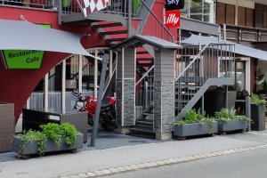 Gastrosegel von oben, Pizzeria Gusto, Sölden, Österreich, 2014