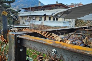 Detailansicht Rollsegel mit Stahl Pergola; Brixen Südtirol; 2024